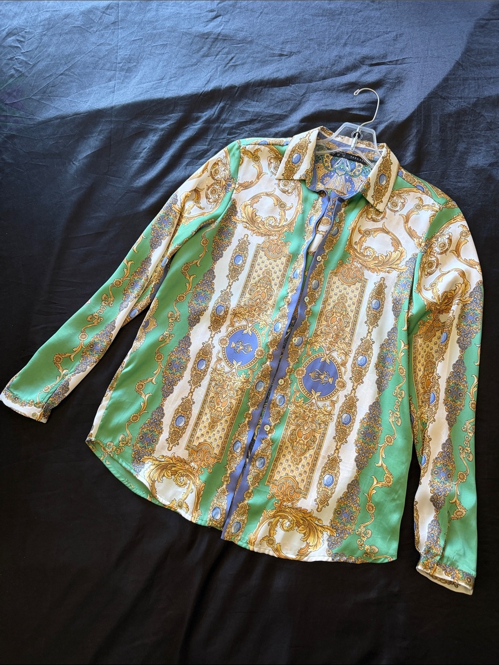 Stunning Green, Lilac and Gold Baroque Print Satin Button-Up Blouse size xs